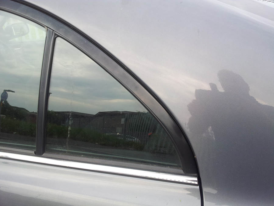 Toyota Avensis T3-X quarter-window-glass-passenger-side-rear